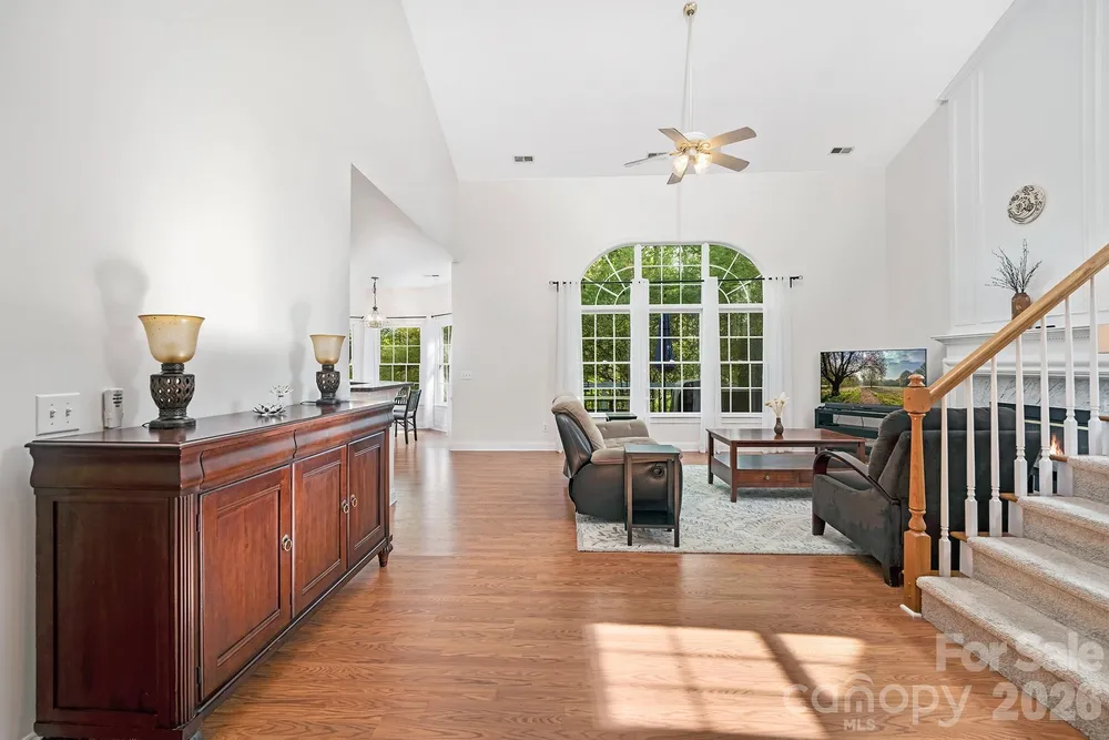8908 Leinster Dr, Charlotte, NC 28277