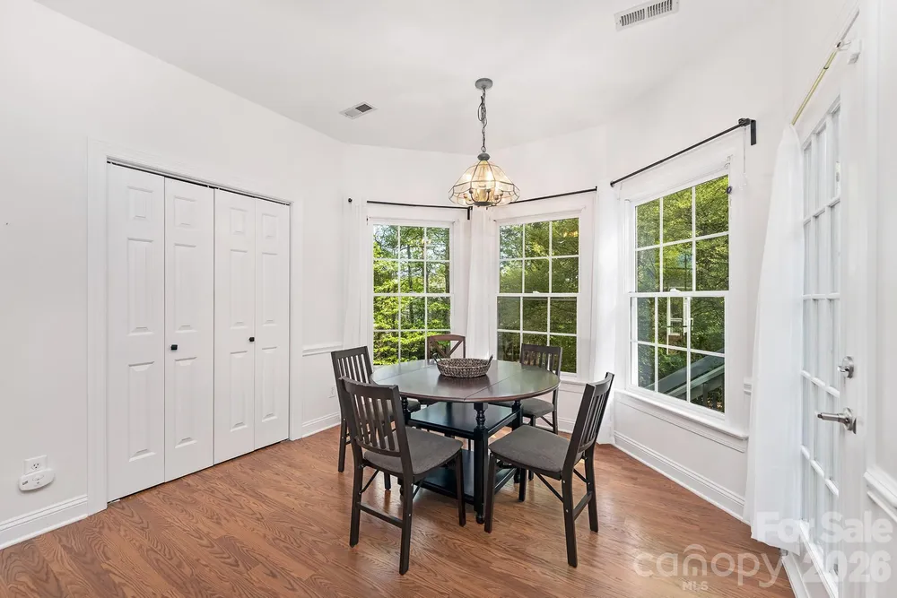 8908 Leinster Dr, Charlotte, NC 28277