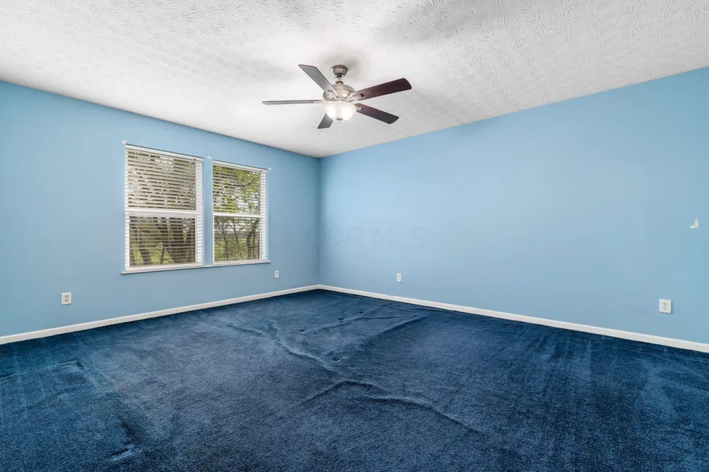 7005 Crescent Boat Ln, Canal Winchester, OH 43110