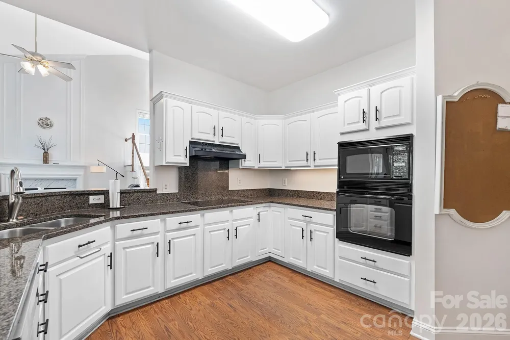 8908 Leinster Dr, Charlotte, NC 28277