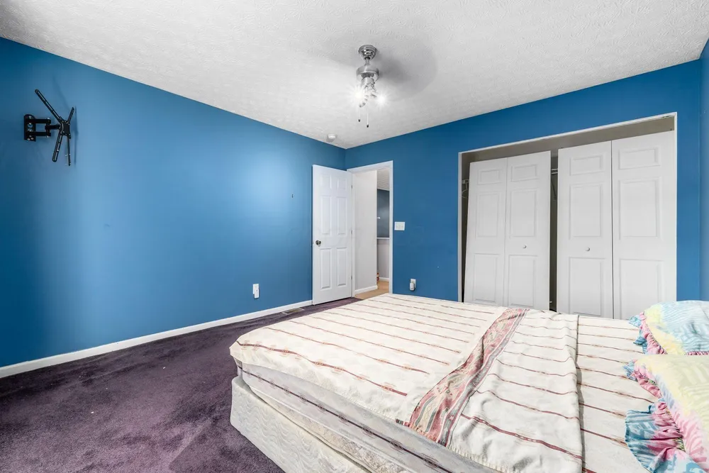 7005 Crescent Boat Ln, Canal Winchester, OH 43110