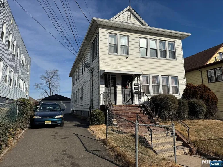 535 11th Ave, Paterson, NJ 07514