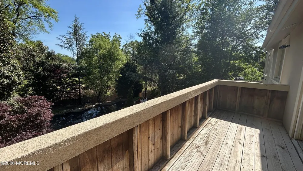 46 Thomas Dr, Manalapan, NJ 07726