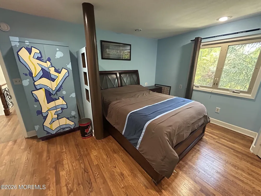 46 Thomas Dr, Manalapan, NJ 07726