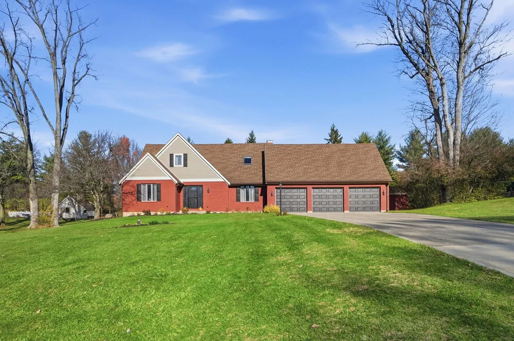 624 Aberfelda Dr, Springfield, OH 45504