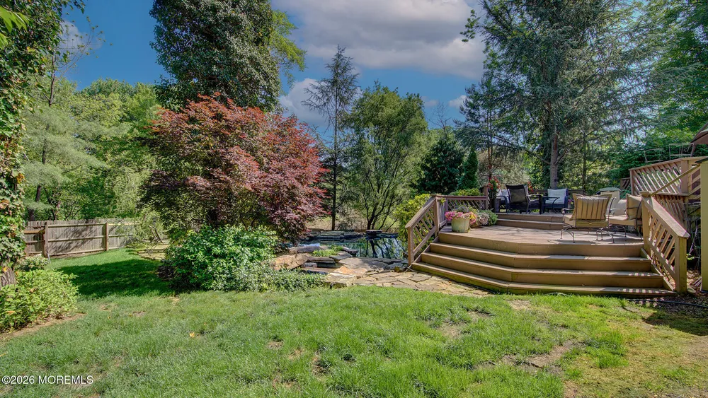 46 Thomas Dr, Manalapan, NJ 07726