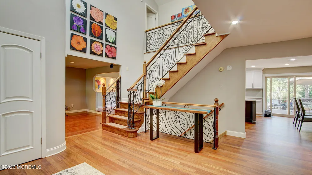 46 Thomas Dr, Manalapan, NJ 07726