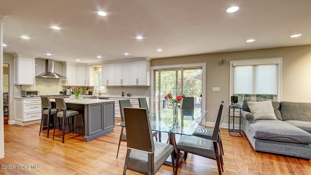 46 Thomas Dr, Manalapan, NJ 07726