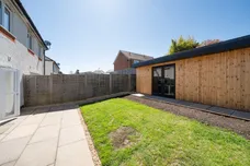 The Goldings, Alton, GU34 photo 2