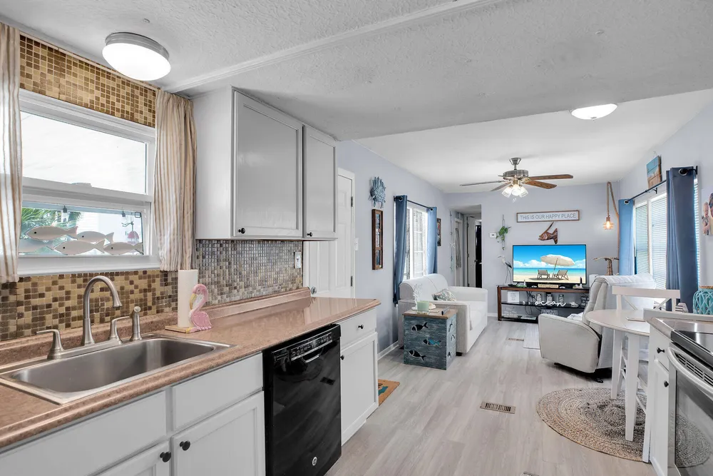 6099 Overseas Hwy, Marathon, FL 33050