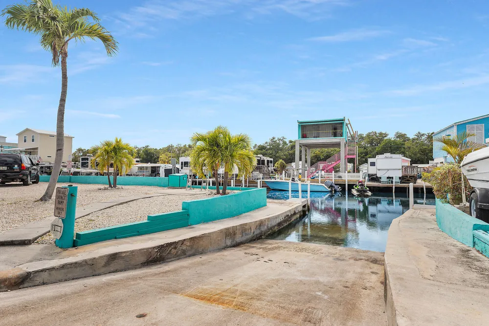 6099 Overseas Hwy, Marathon, FL 33050