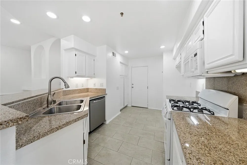 12921 Ternberry Ct, Tustin, CA 92782