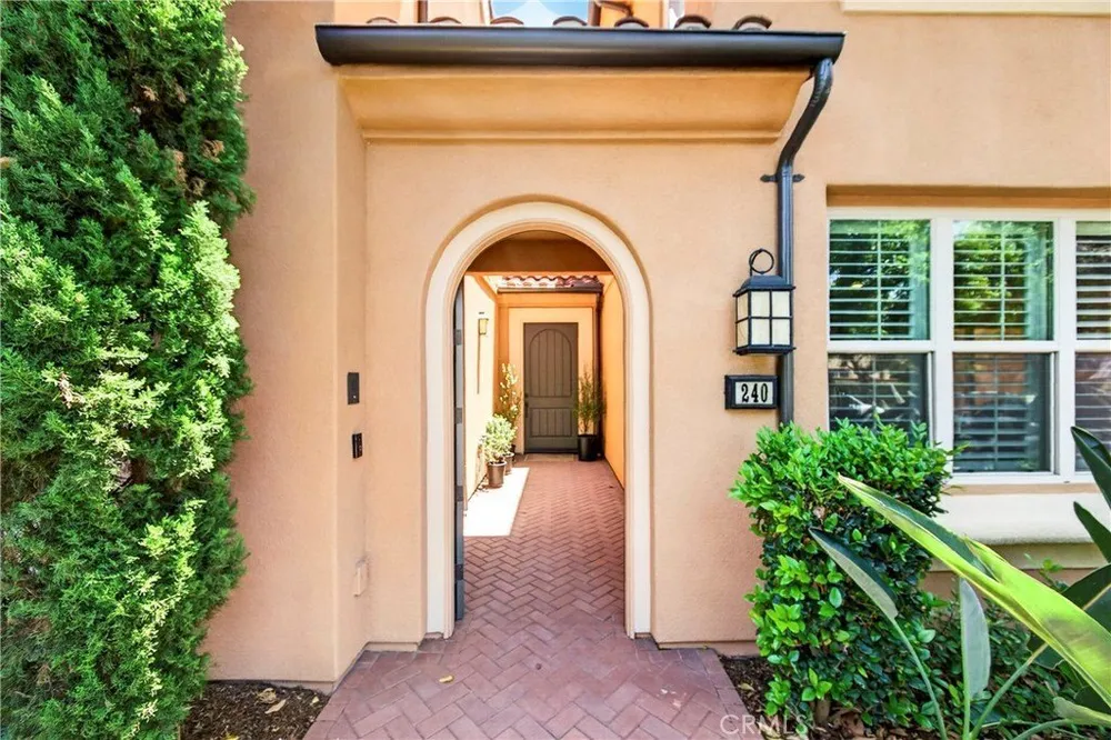 240 Mayfair, Irvine, CA 92620