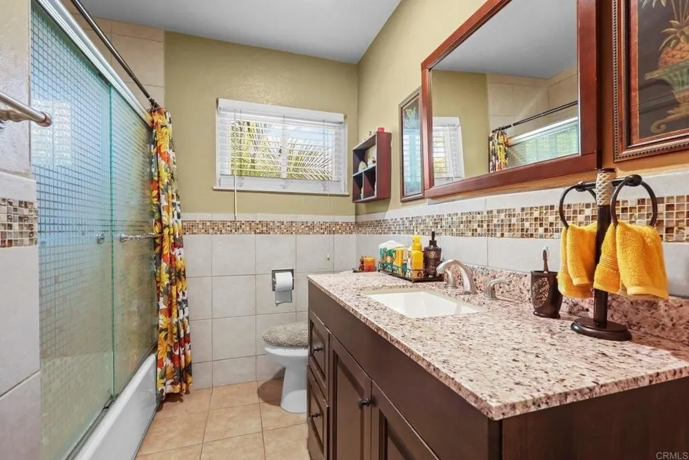 725 5th Ave, Chula Vista, CA 91910-5407