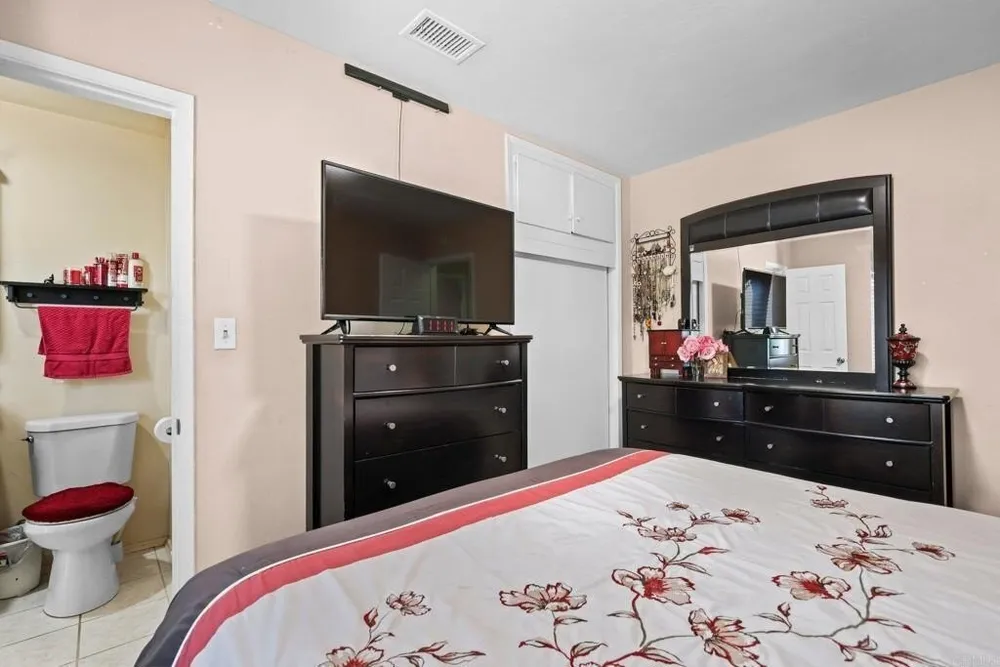 725 5th Ave, Chula Vista, CA 91910-5407