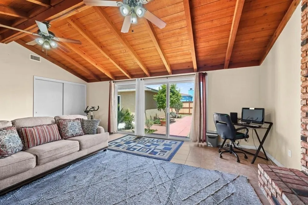 725 5th Ave, Chula Vista, CA 91910-5407