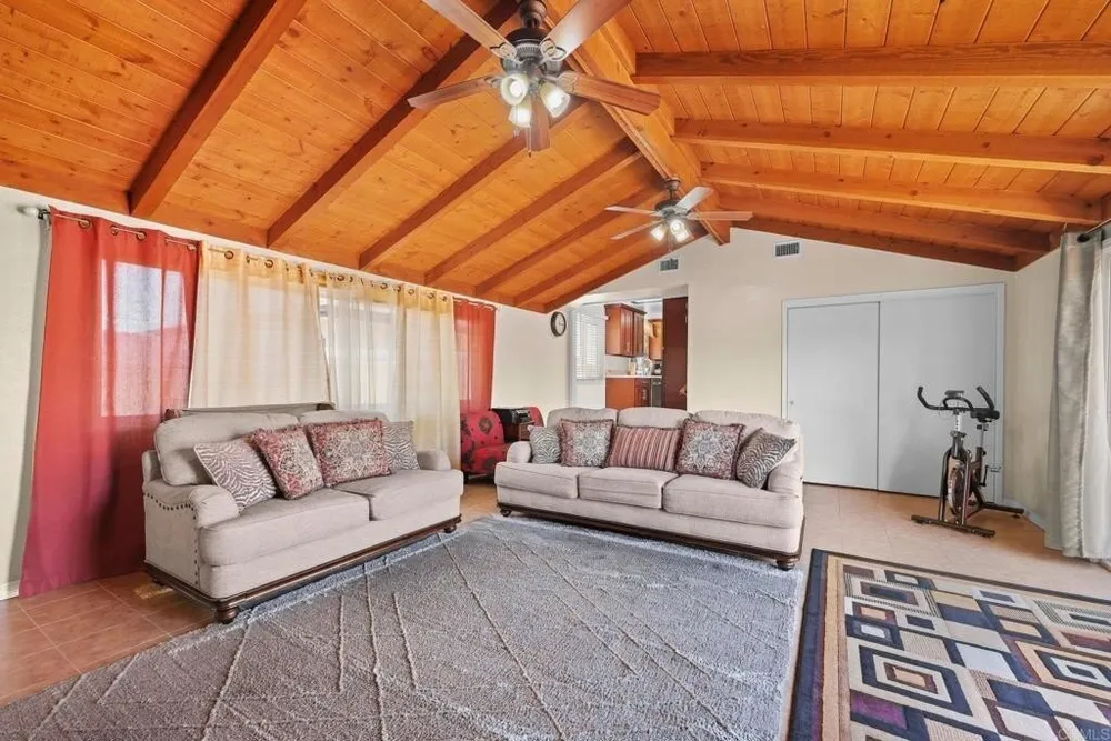 725 5th Ave, Chula Vista, CA 91910-5407