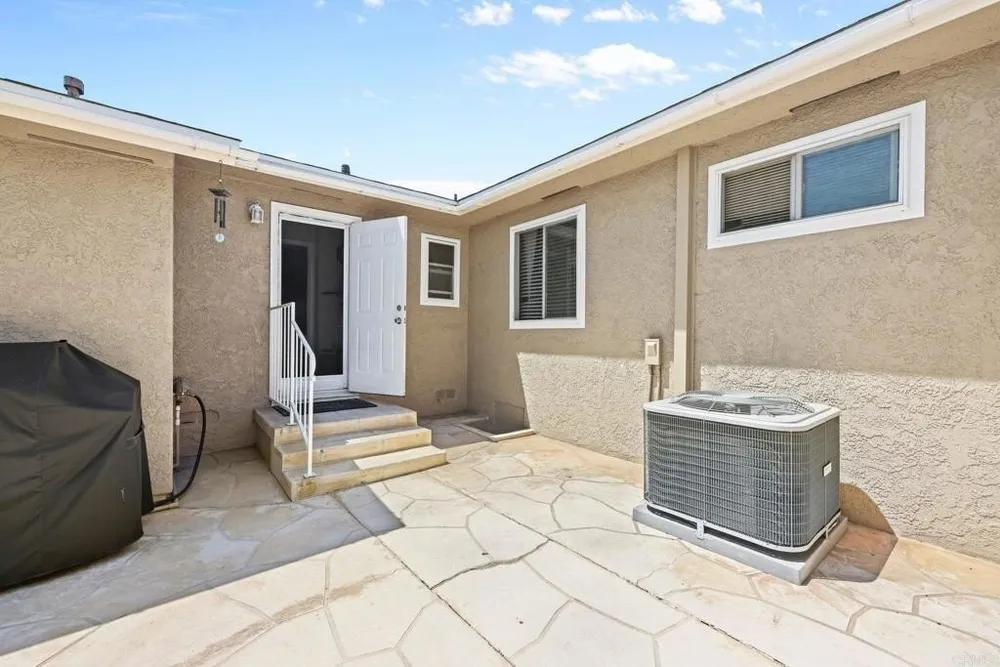 725 5th Ave, Chula Vista, CA 91910-5407