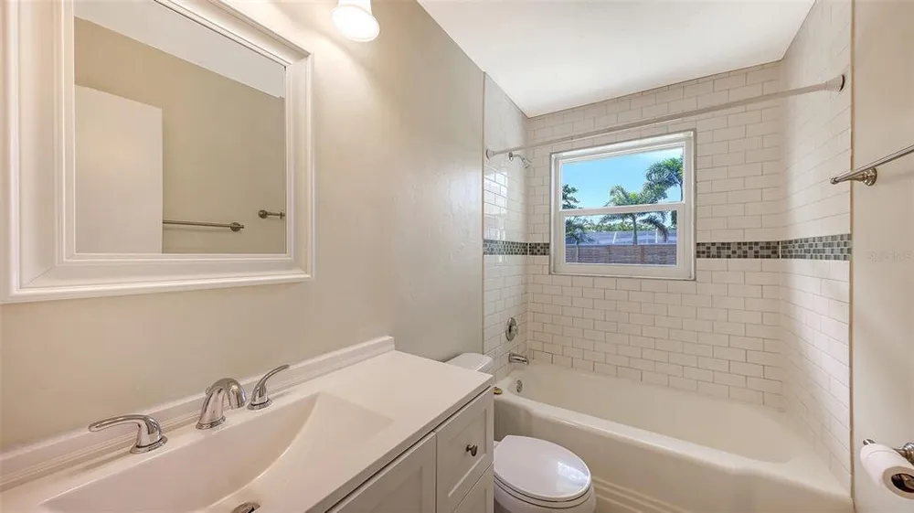 2542 Tulip St, Sarasota, FL 34239