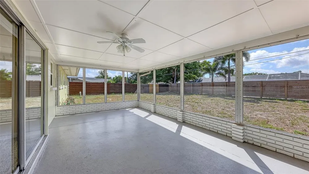 2542 Tulip St, Sarasota, FL 34239