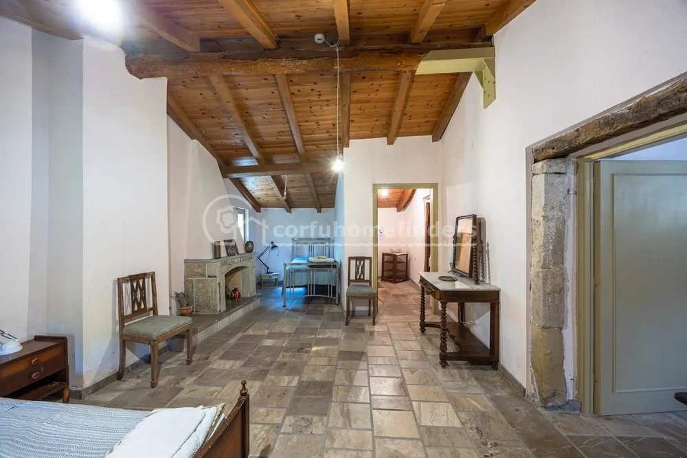 TOWNHALL ESTATE, nr Agios Mattheos, Corfu