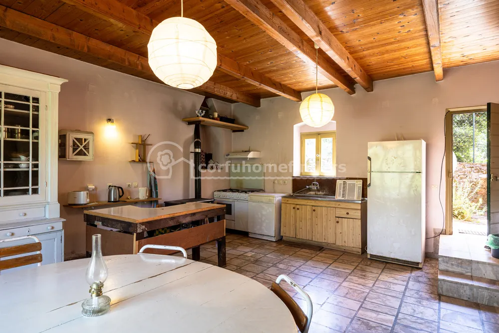 TOWNHALL ESTATE, nr Agios Mattheos, Corfu