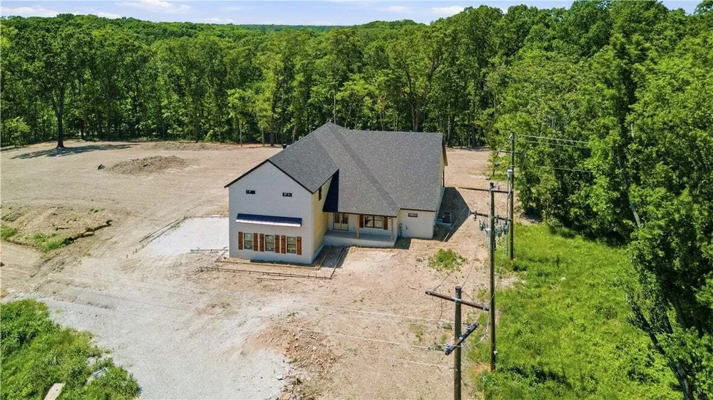 5116 Joe Ln, Rogers, AR 72756
