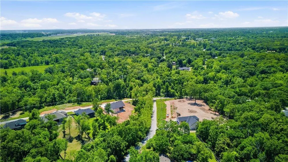 5116 Joe Ln, Rogers, AR 72756