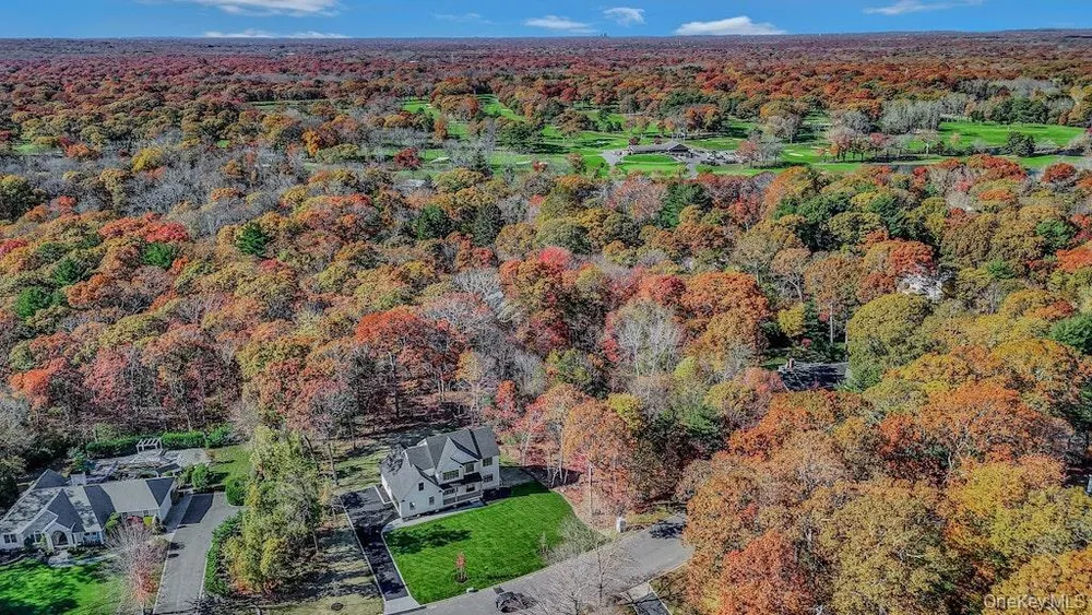 20 Bunker Ln, Middle Island, NY 11953