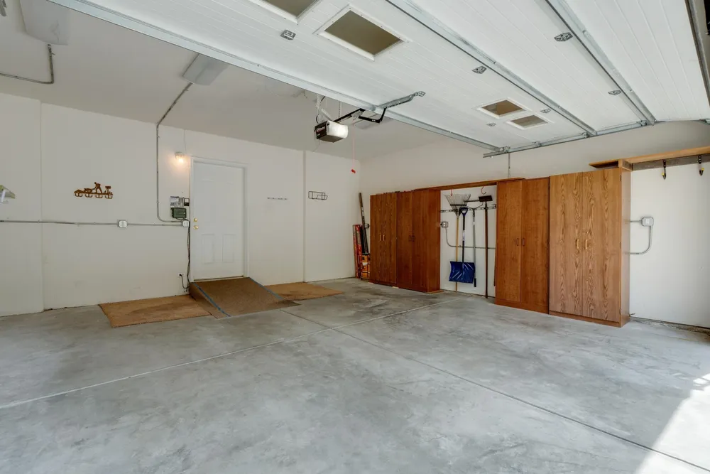 4525 S Sunny Creek Cir, Spokane, WA 99224