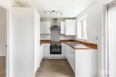 Alva Close, Corby