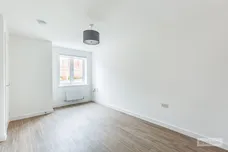 Alva Close, Corby
