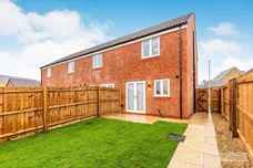 Alva Close, Corby