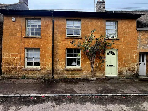 High Street, HINTON ST. GEORGEphoto