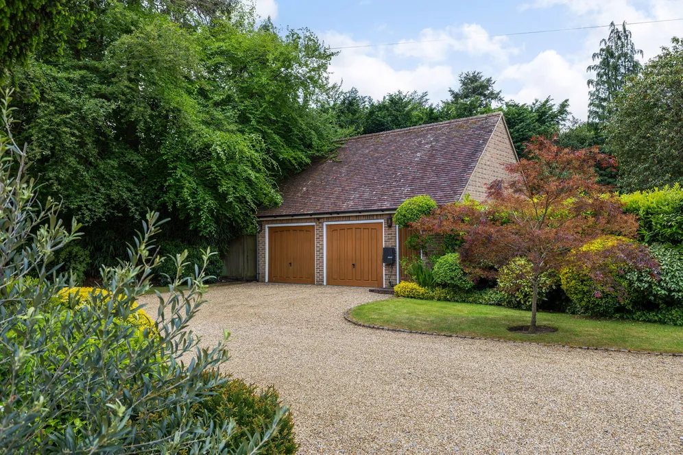 Woodland Way, Tadworth, KT20 photo 19