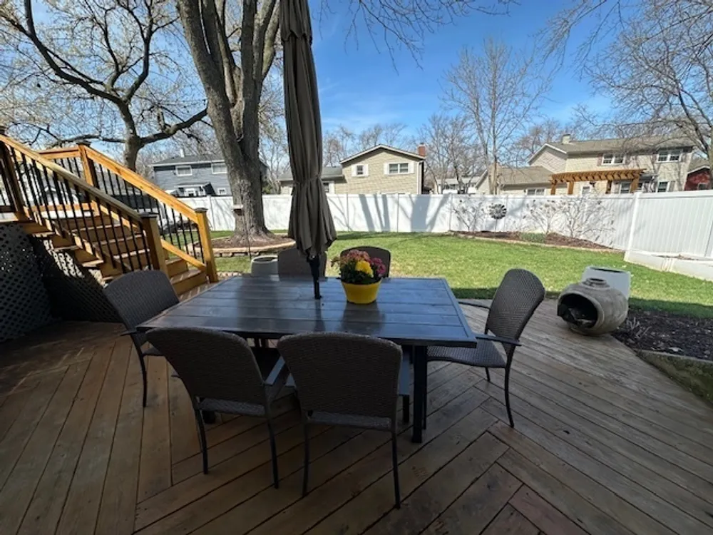 430 71st St, Darien, IL 60561