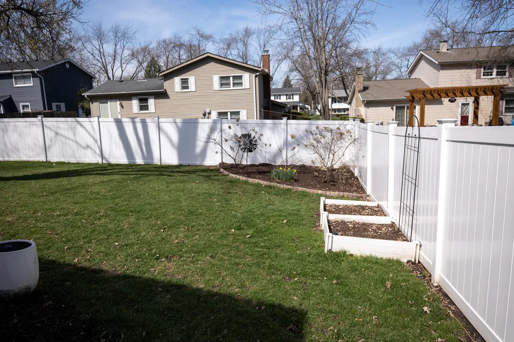 430 71st St, Darien, IL 60561