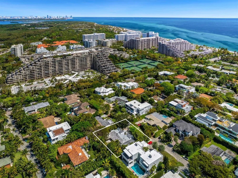 346 Gulf Rd, Key Biscayne, FL 33149