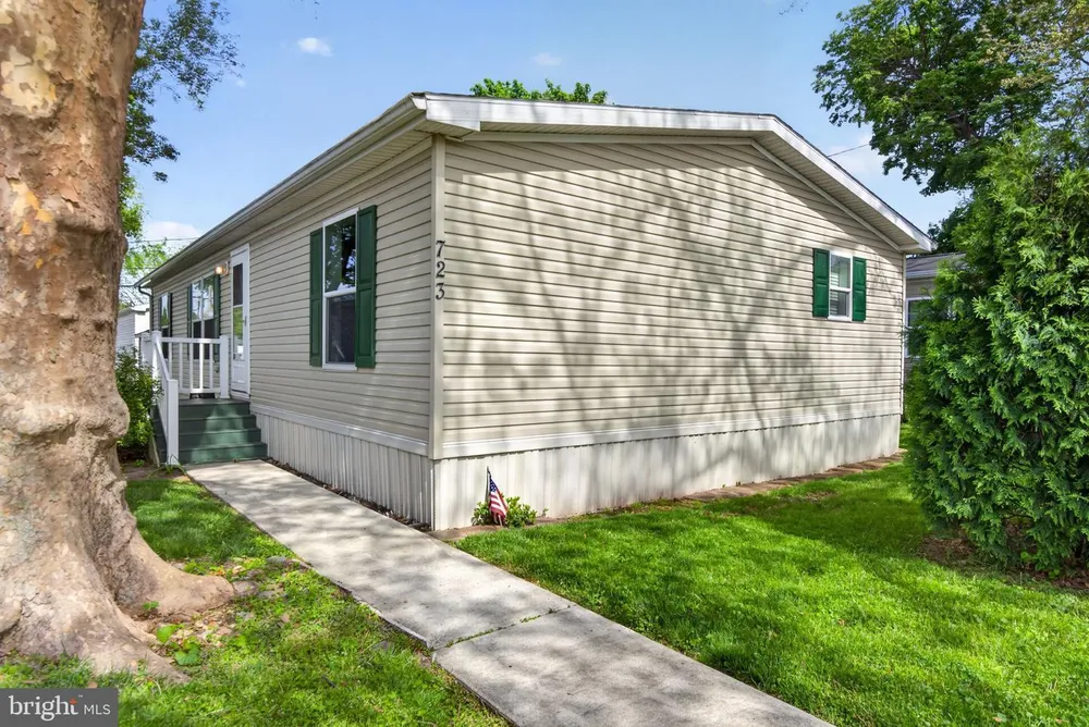 723 Sherry Ln, Lancaster, PA 17601