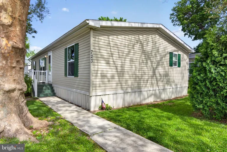 723 Sherry Ln, Lancaster, PA 17601