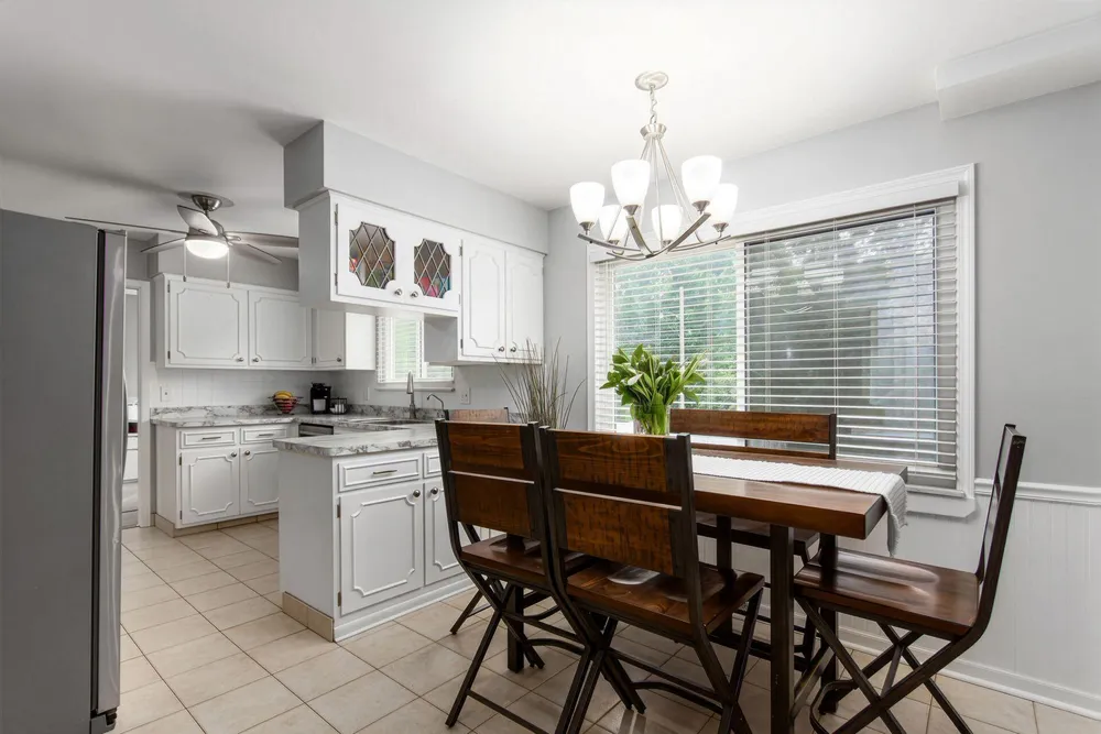 2403 White Rd, Grove City, OH 43123
