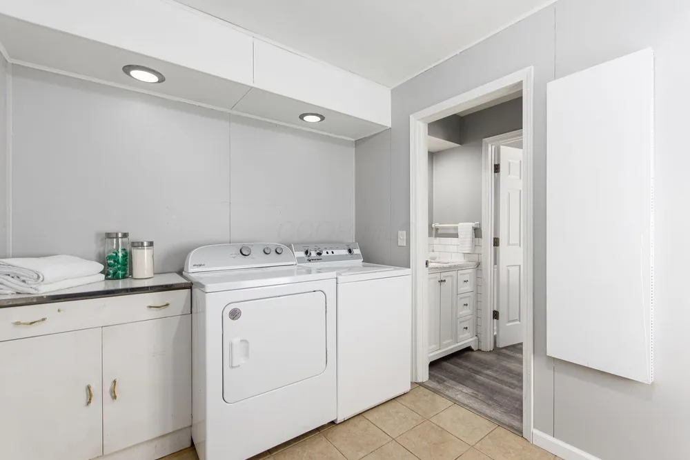 2403 White Rd, Grove City, OH 43123