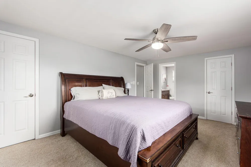 2403 White Rd, Grove City, OH 43123