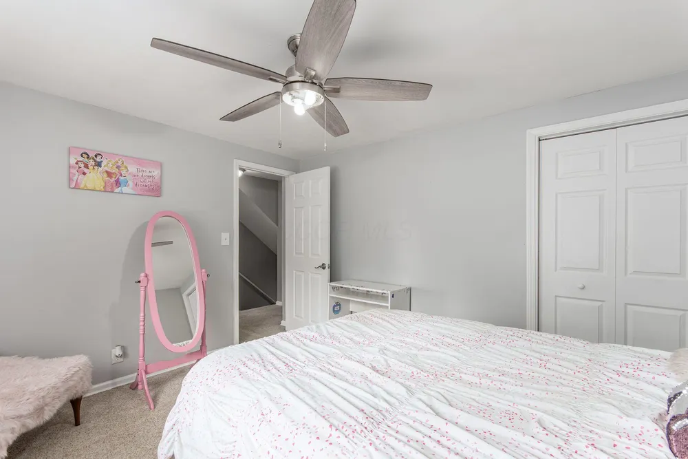 2403 White Rd, Grove City, OH 43123