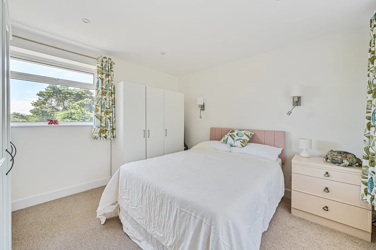Hale, Fordingbridge, SP6 photo 8