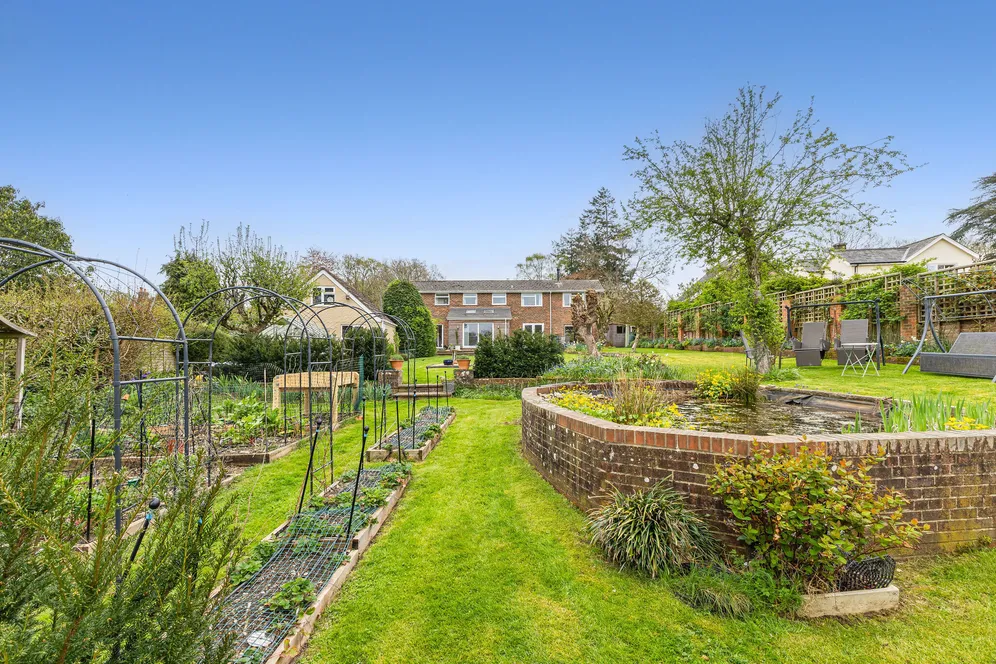 Hale, Fordingbridge, SP6 photo 11