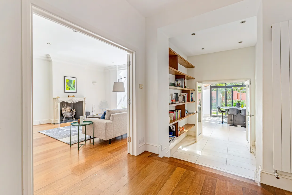 Bedford Road, London, W4 photo 11