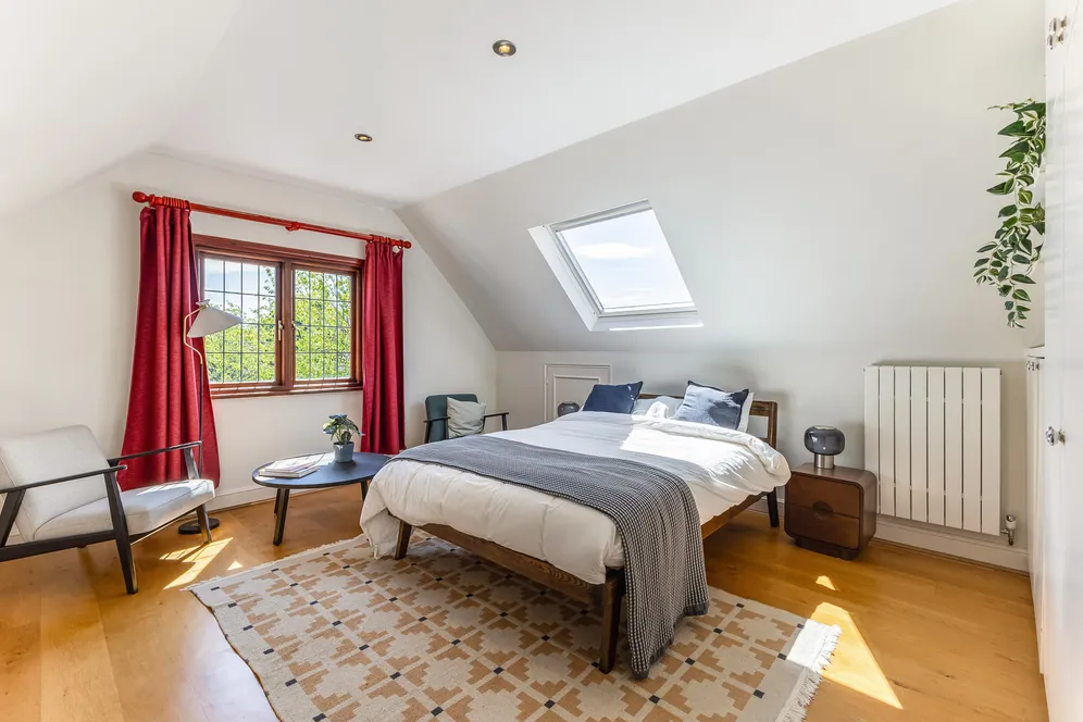 Bedford Road, London, W4 photo 17