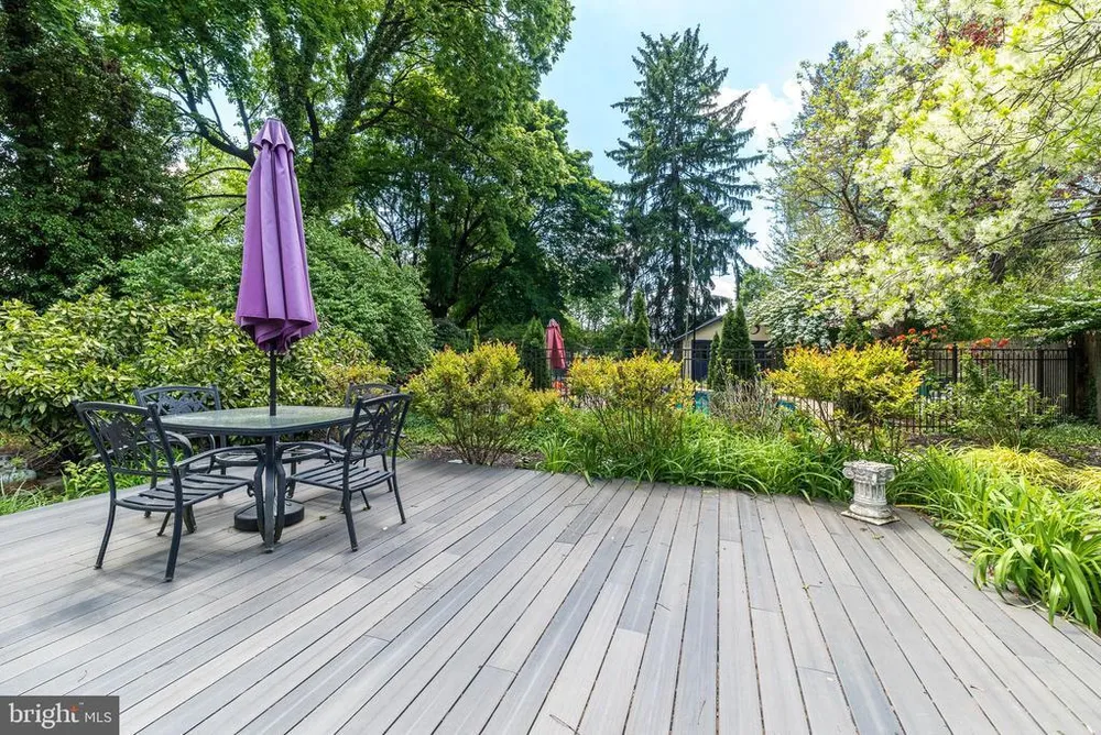 825 Highland Ave, Morrisville, PA 19067
