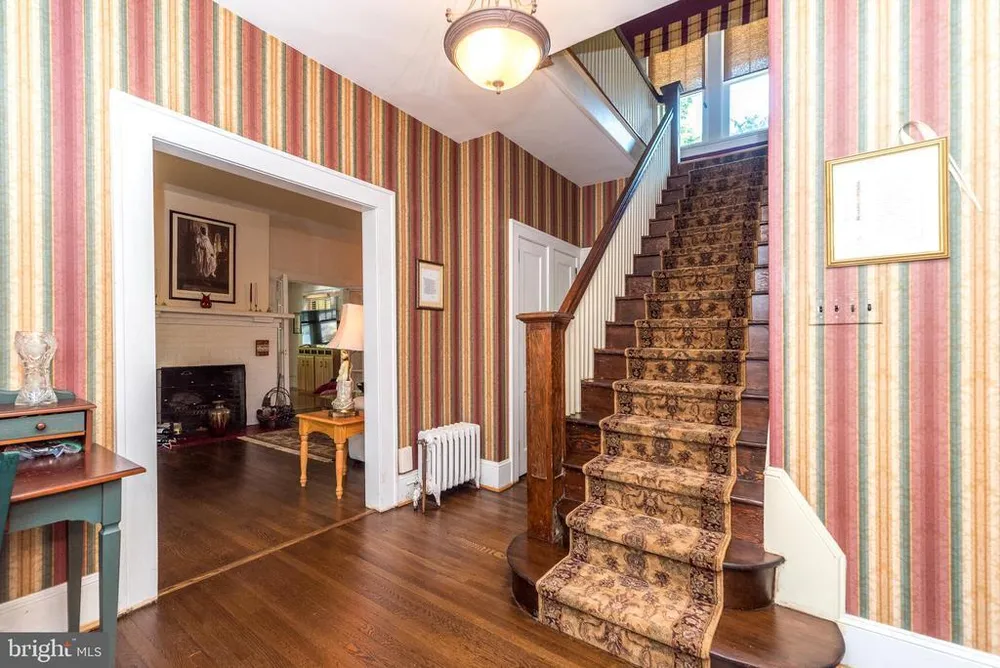 825 Highland Ave, Morrisville, PA 19067